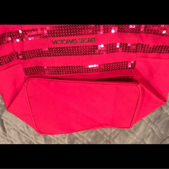 VICTORIA’S SECRET ❣️➡️((YOU PICK 1))⬅️❣️LIMITED EDITION TOTE - Picture 9 of 16